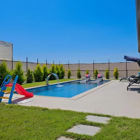 Villa Taş *